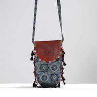 kutch sling bag