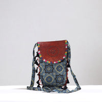 kutch sling bag