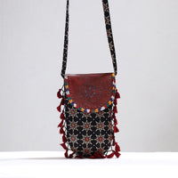 kutch sling bag