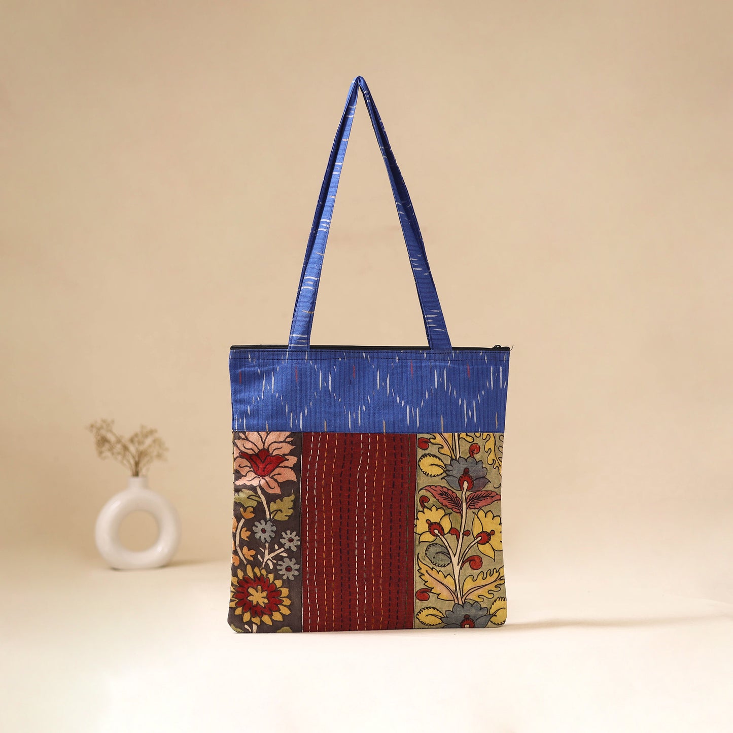 Srikalahasti Handpainted Kalamkari Ikat Patch Shoulder Bag by Dwarka Plus 41