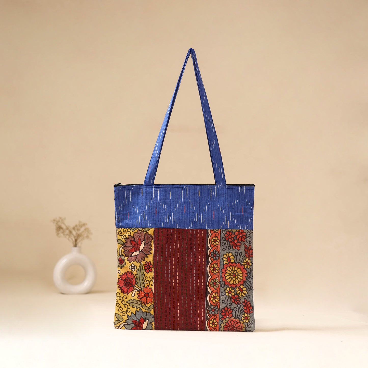 Srikalahasti Handpainted Kalamkari Ikat Patch Shoulder Bag by Dwarka Plus 43