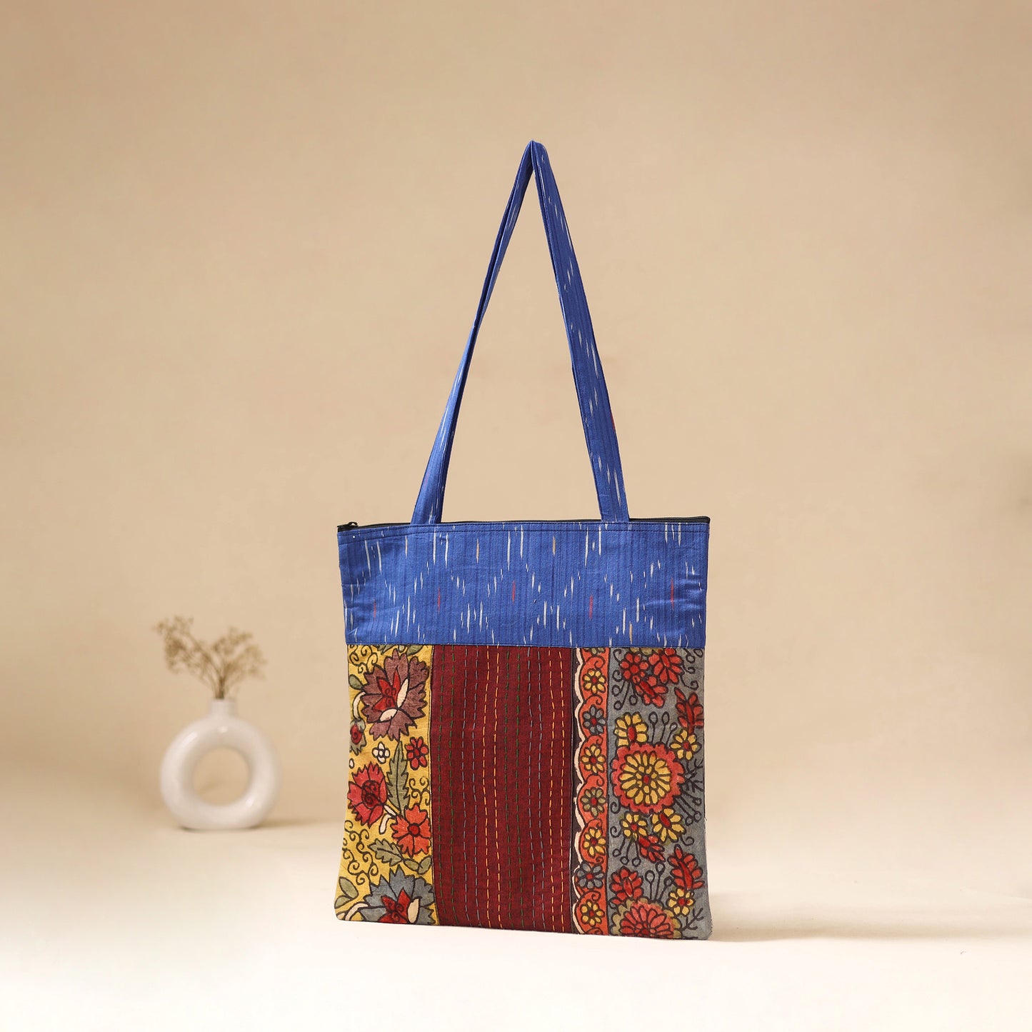 Srikalahasti Handpainted Kalamkari Ikat Patch Shoulder Bag by Dwarka Plus 43