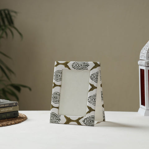 White - fabric embellished handmade photo frame (8 x 6 in)