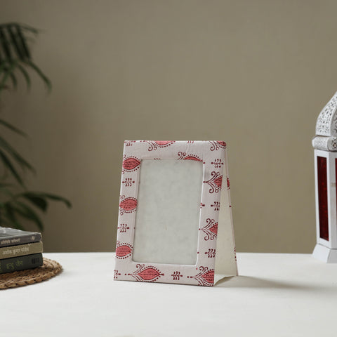 White - fabric embellished handmade photo frame (8 x 6 in)