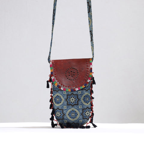 kutch sling bag