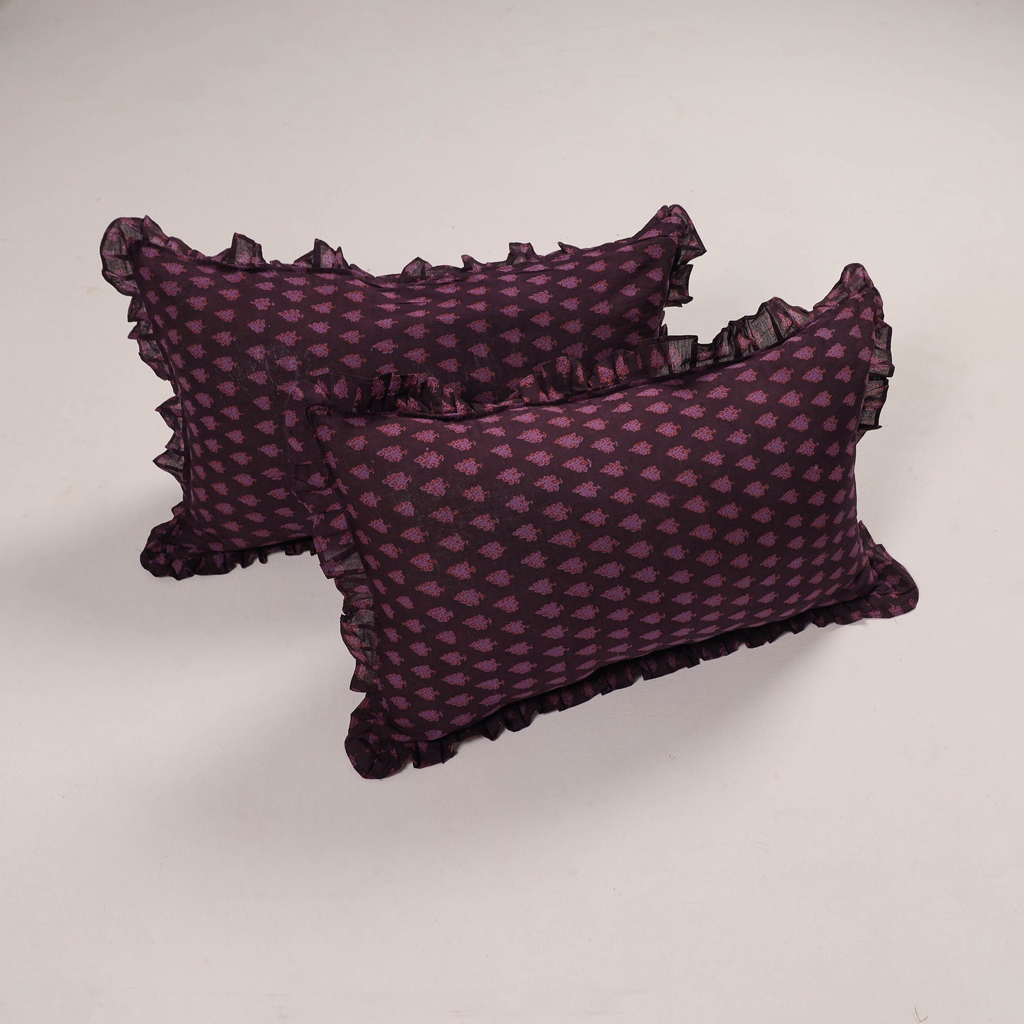 Set of 2 Handcrafted Cotton Frill Pillow Covers 05