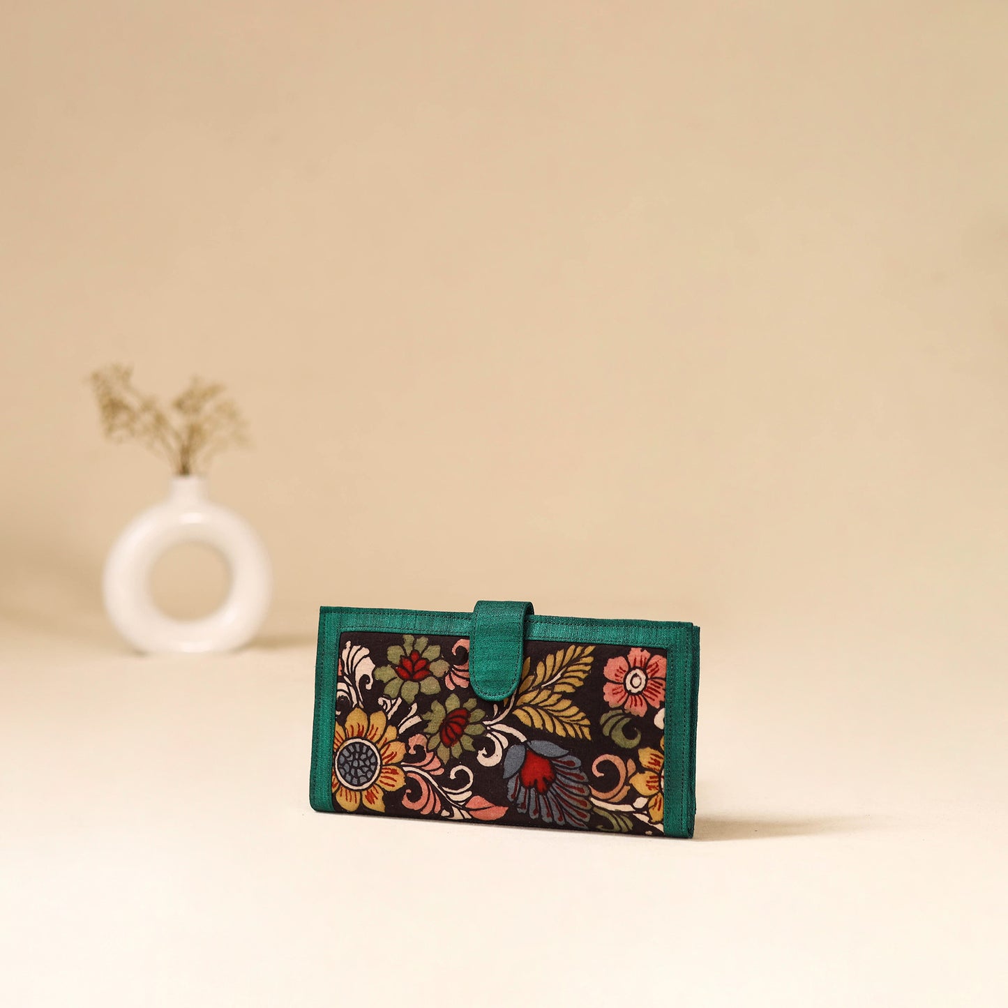 Srikalahasti Handpainted Kalamkari Clutch by Dwarka Plus 84