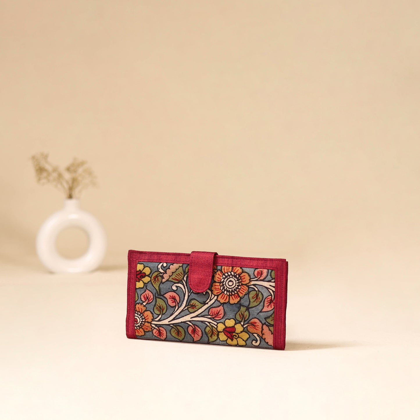 Srikalahasti Handpainted Kalamkari Clutch by Dwarka Plus 85