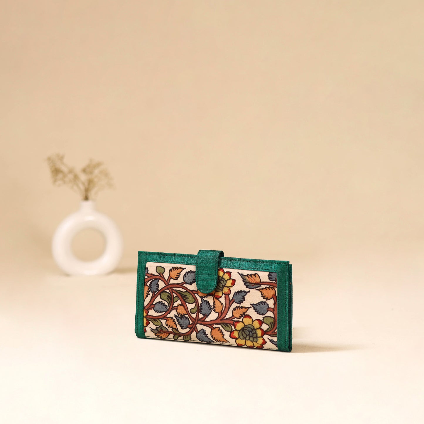 Srikalahasti Handpainted Kalamkari Clutch by Dwarka Plus 88