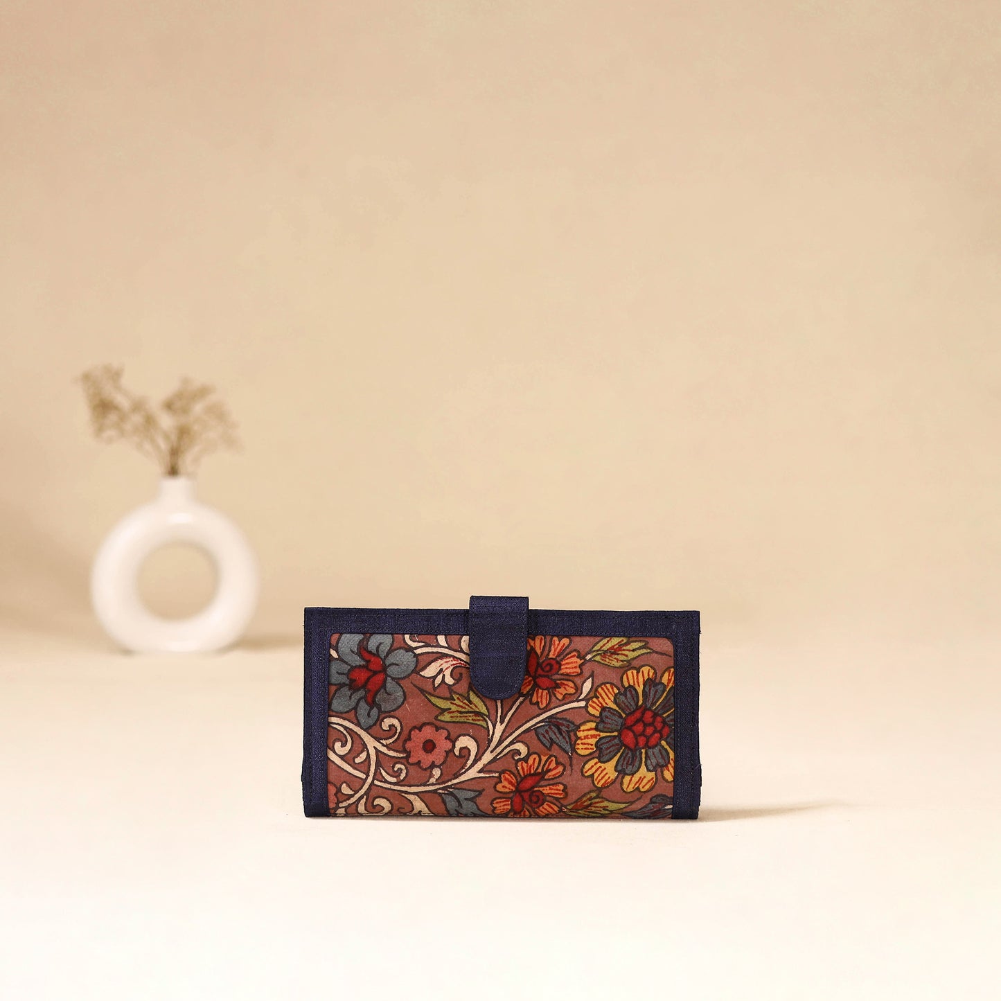 Srikalahasti Handpainted Kalamkari Clutch by Dwarka Plus 90