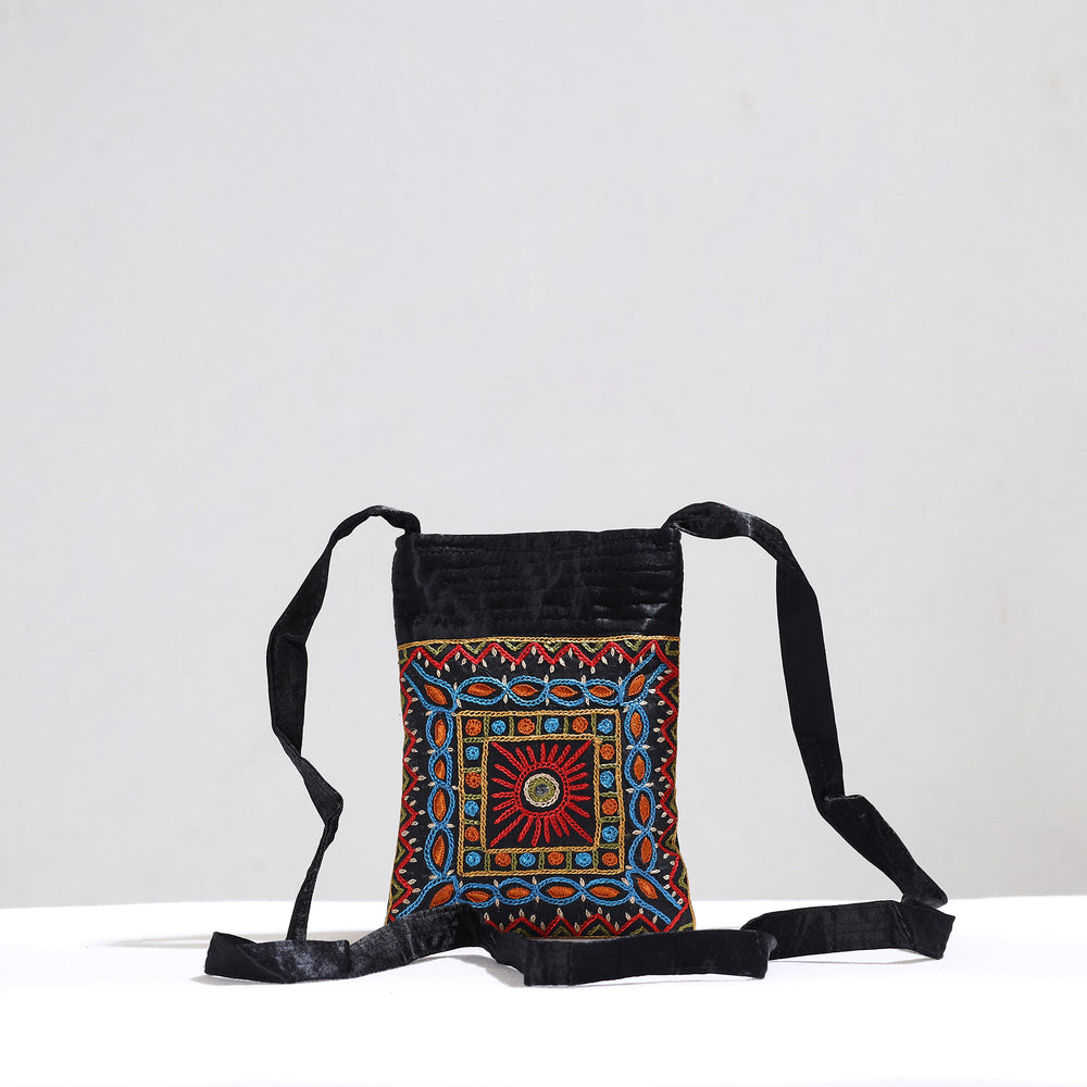 embroidery sling bag 