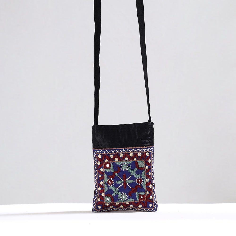 embroidery sling bag 