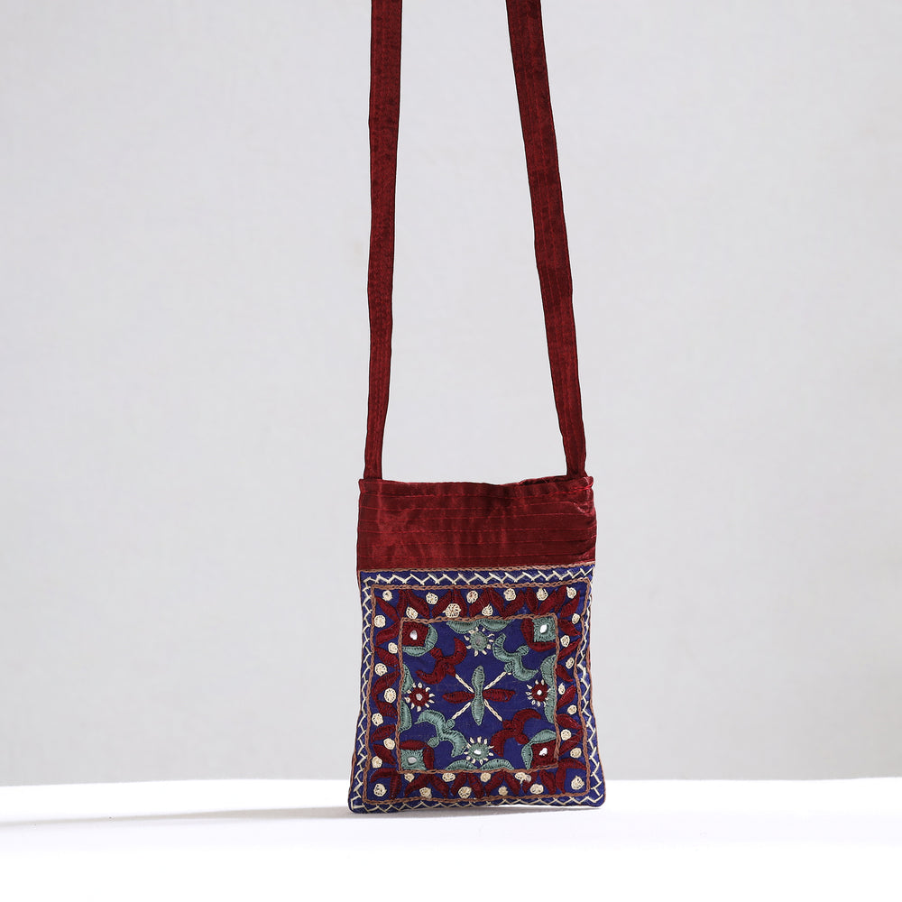 embroidery sling bag 