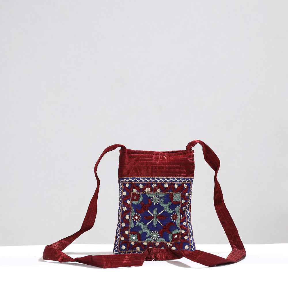 embroidery sling bag 