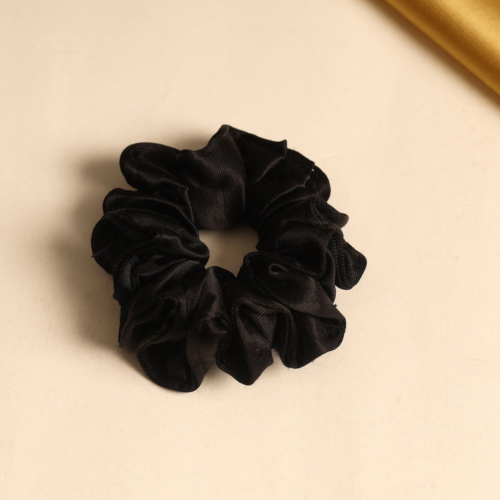 Rubber Band Scrunchie