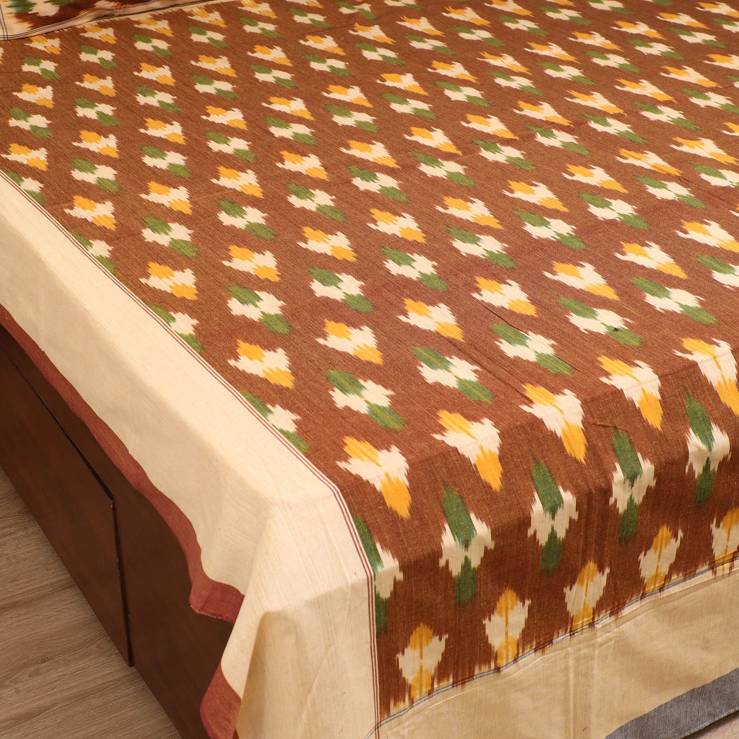 Pochampally Ikat Weave Cotton Double Bedsheet Set (108 x 90 in) 31
