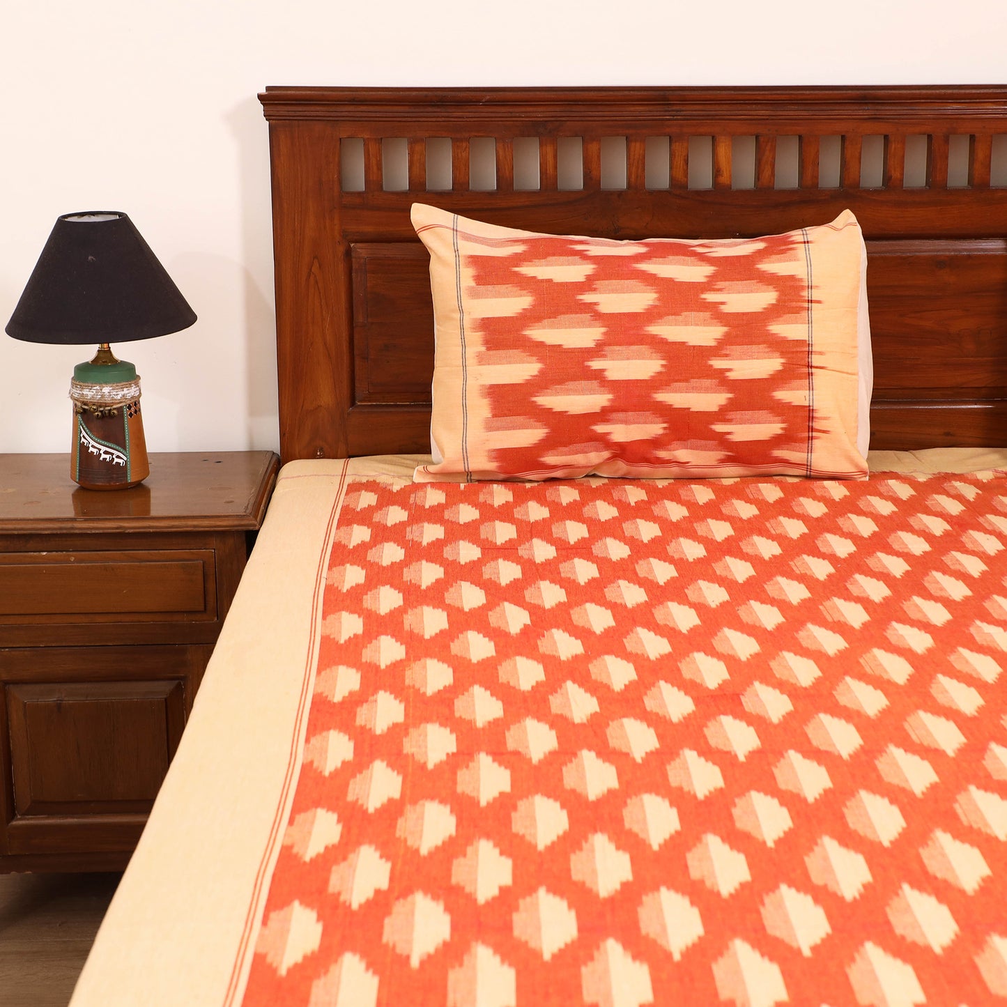 Pochampally Ikat Weave Cotton Double Bedsheet Set (108 x 90 in) 34