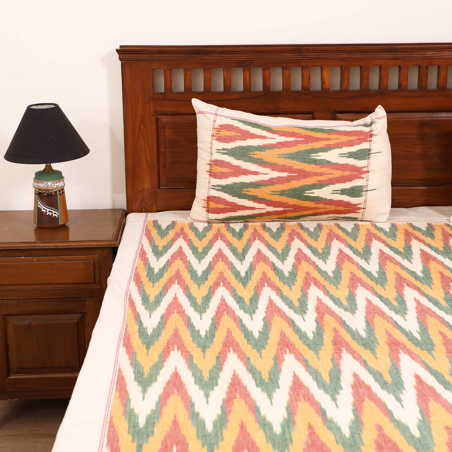 Pochampally Ikat Weave Cotton Double Bedsheet Set (108 x 90 in) 36