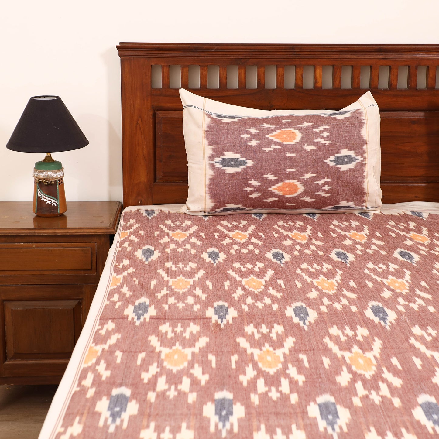 Pochampally Ikat Weave Cotton Double Bedsheet Set (108 x 90 in) 44