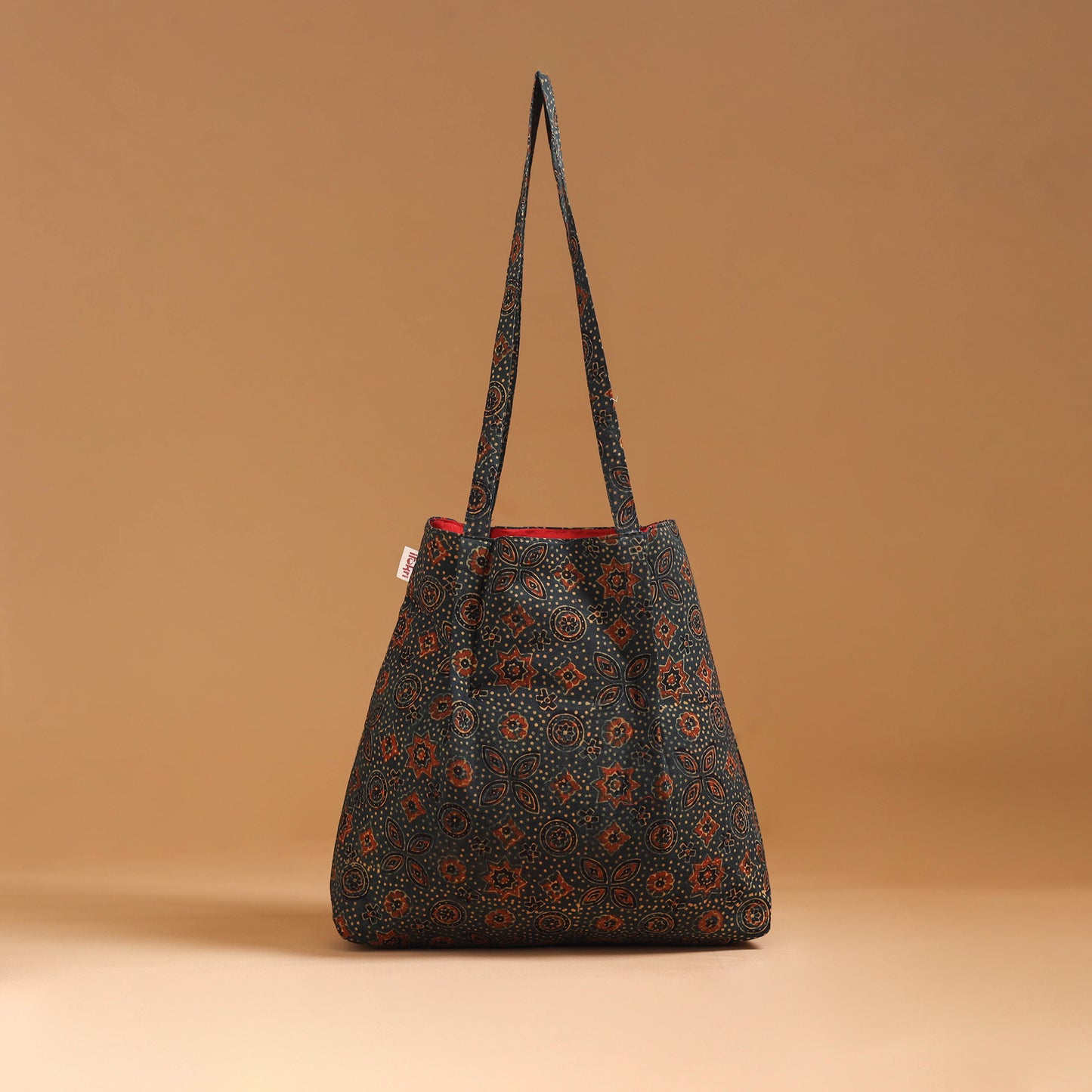 Handcrafted Fabric Jhola Bag 03