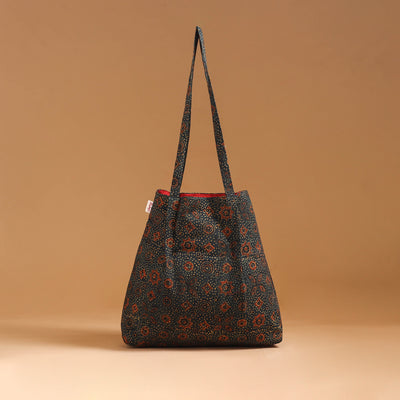 Handcrafted Fabric Jhola Bag 03