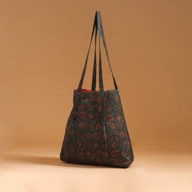 Handcrafted Fabric Jhola Bag 03