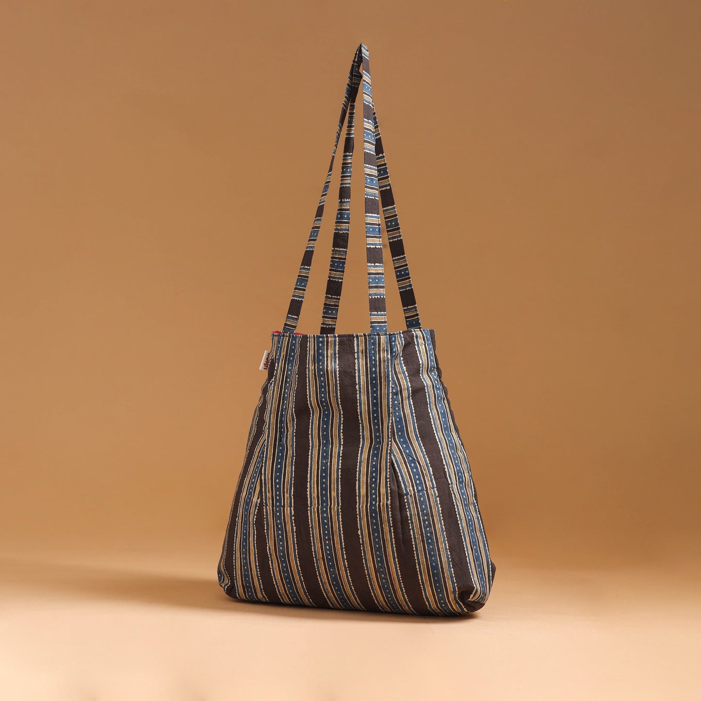 Handcrafted Fabric Jhola Bag 05