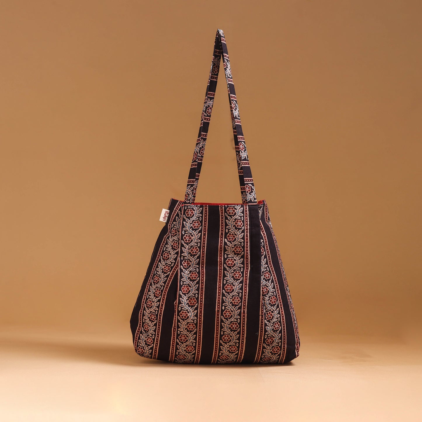 Handcrafted Fabric Jhola Bag 06