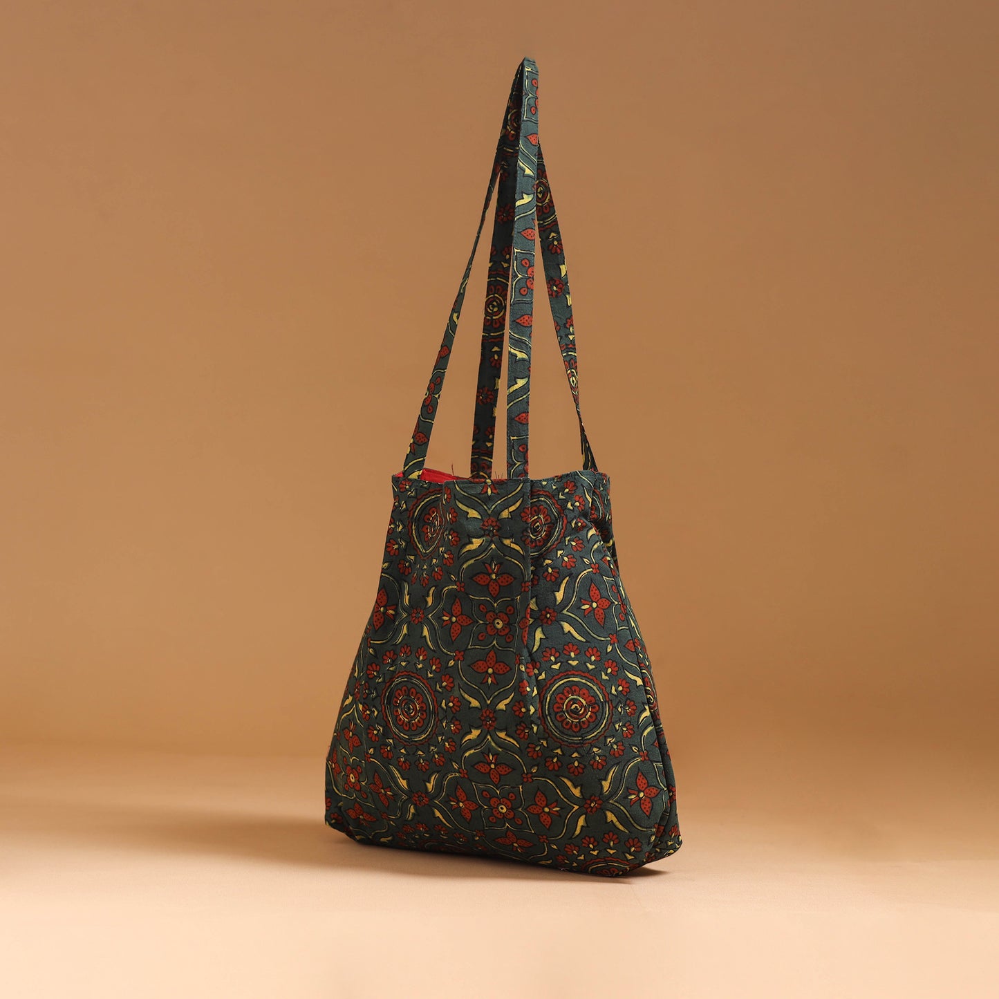 Handcrafted Fabric Jhola Bag 07