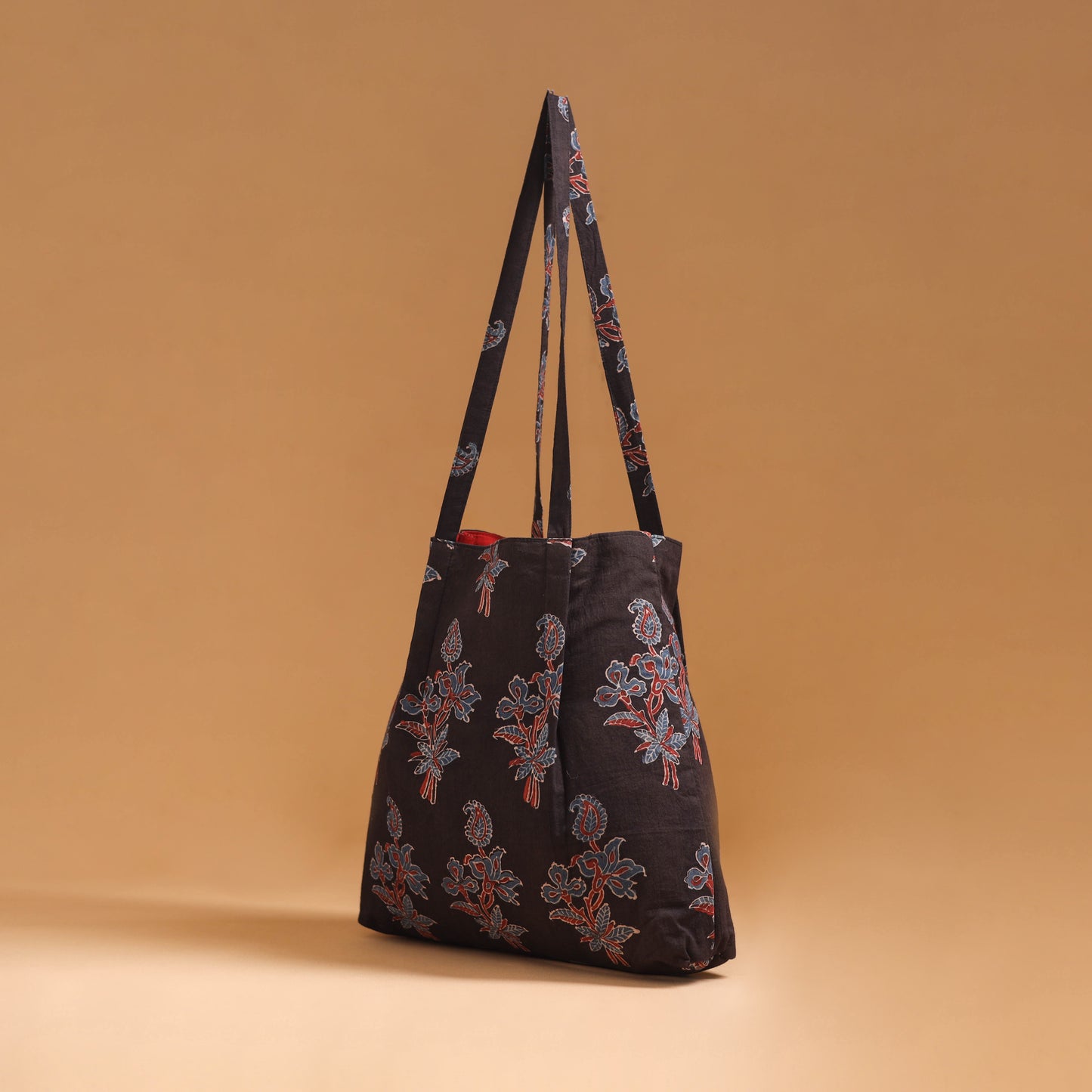 Handcrafted Fabric Jhola Bag 22