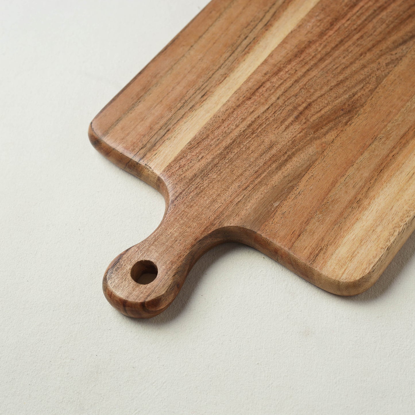 Handcrafted Acacia Wooden Chopping Board 01