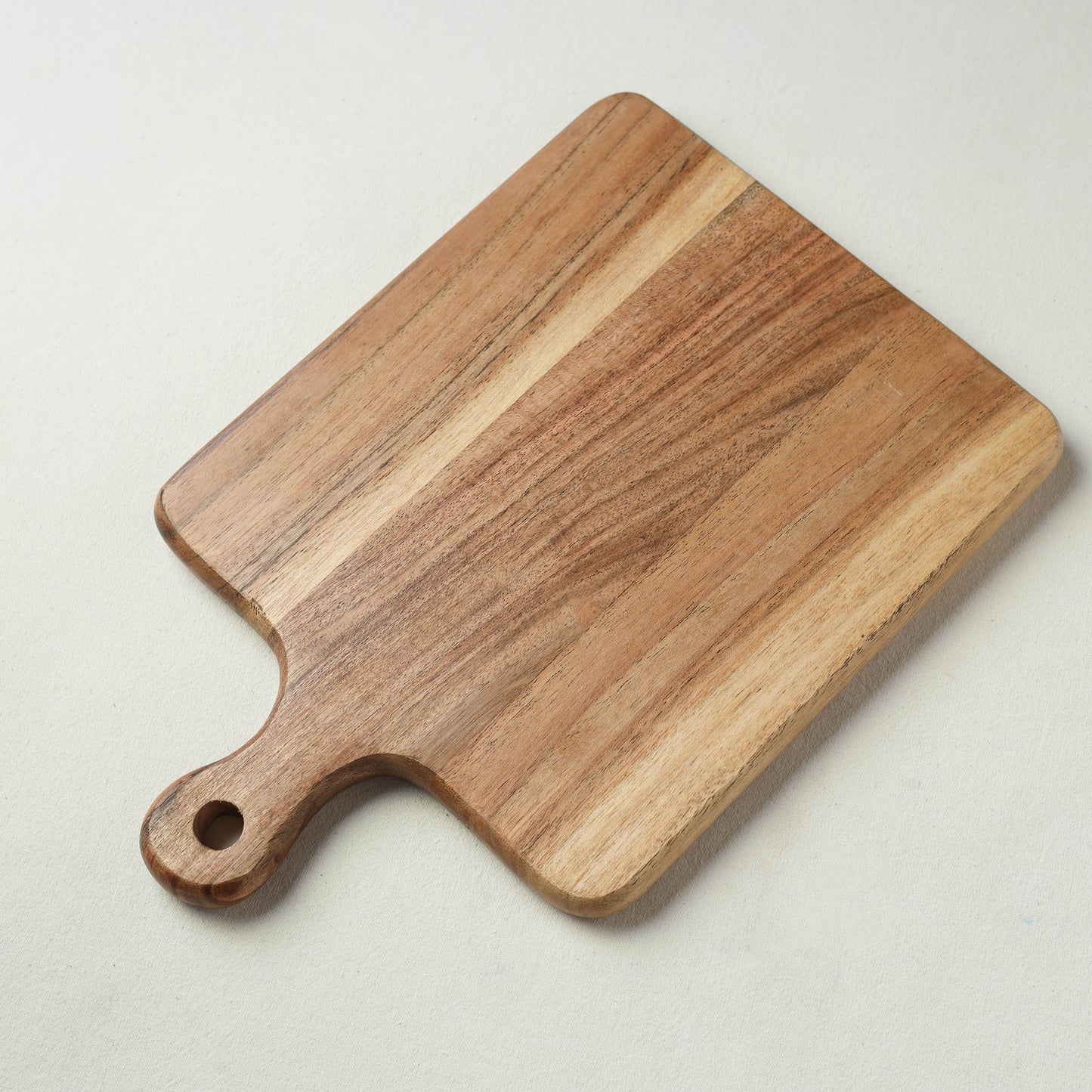 Handcrafted Acacia Wooden Chopping Board 01