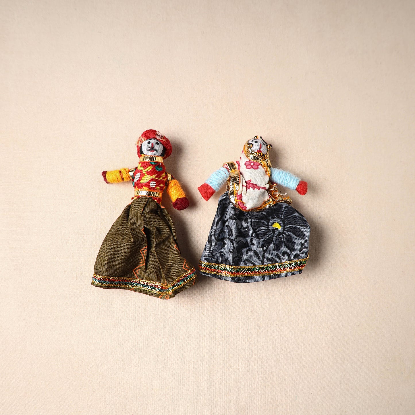 Rajasthani Puppet Couple Handmade Magnet (Set of 2) 35