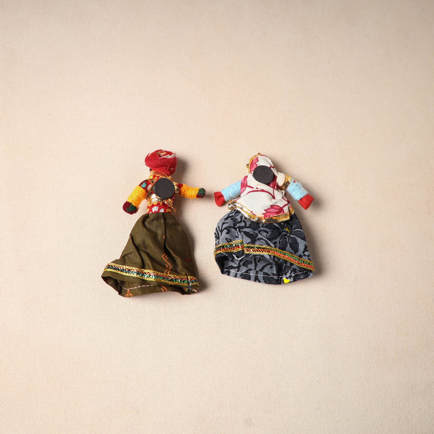 Rajasthani Puppet Couple Handmade Magnet (Set of 2) 35