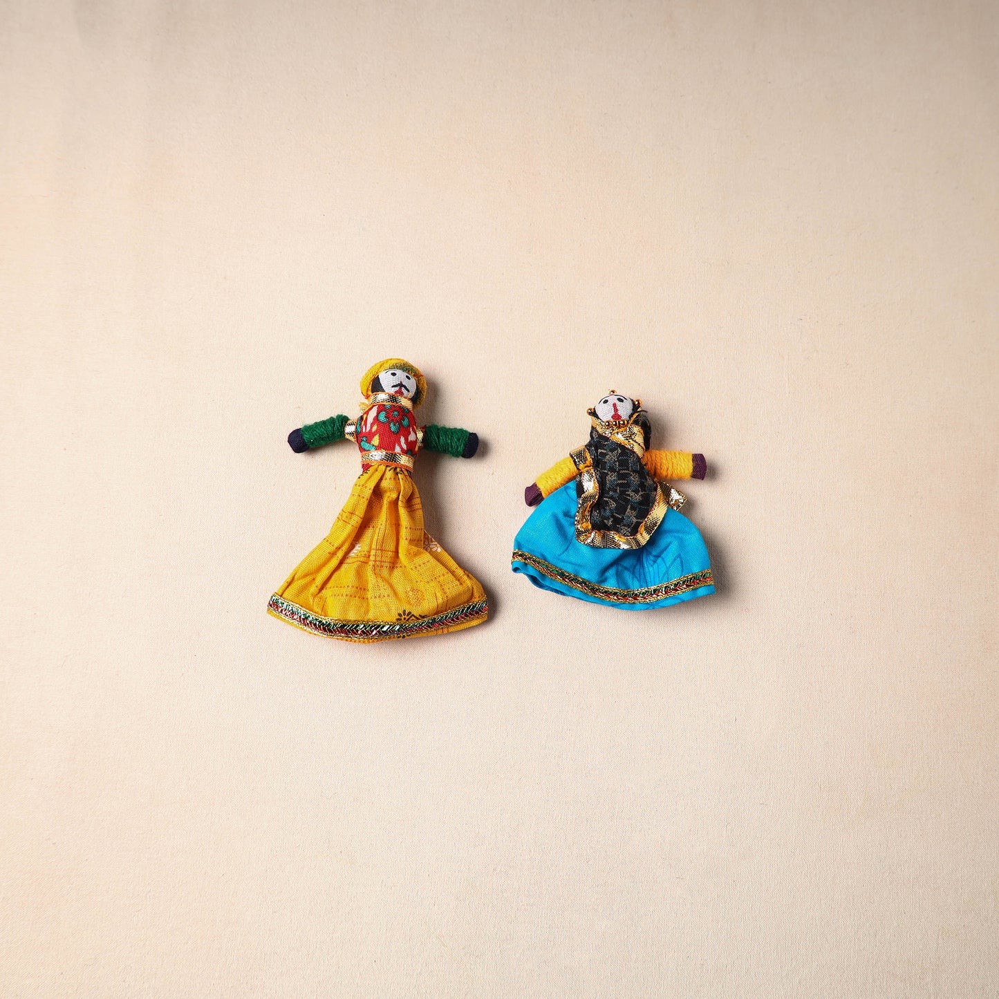 Rajasthani Puppet Couple Handmade Magnet (Set of 2) 37