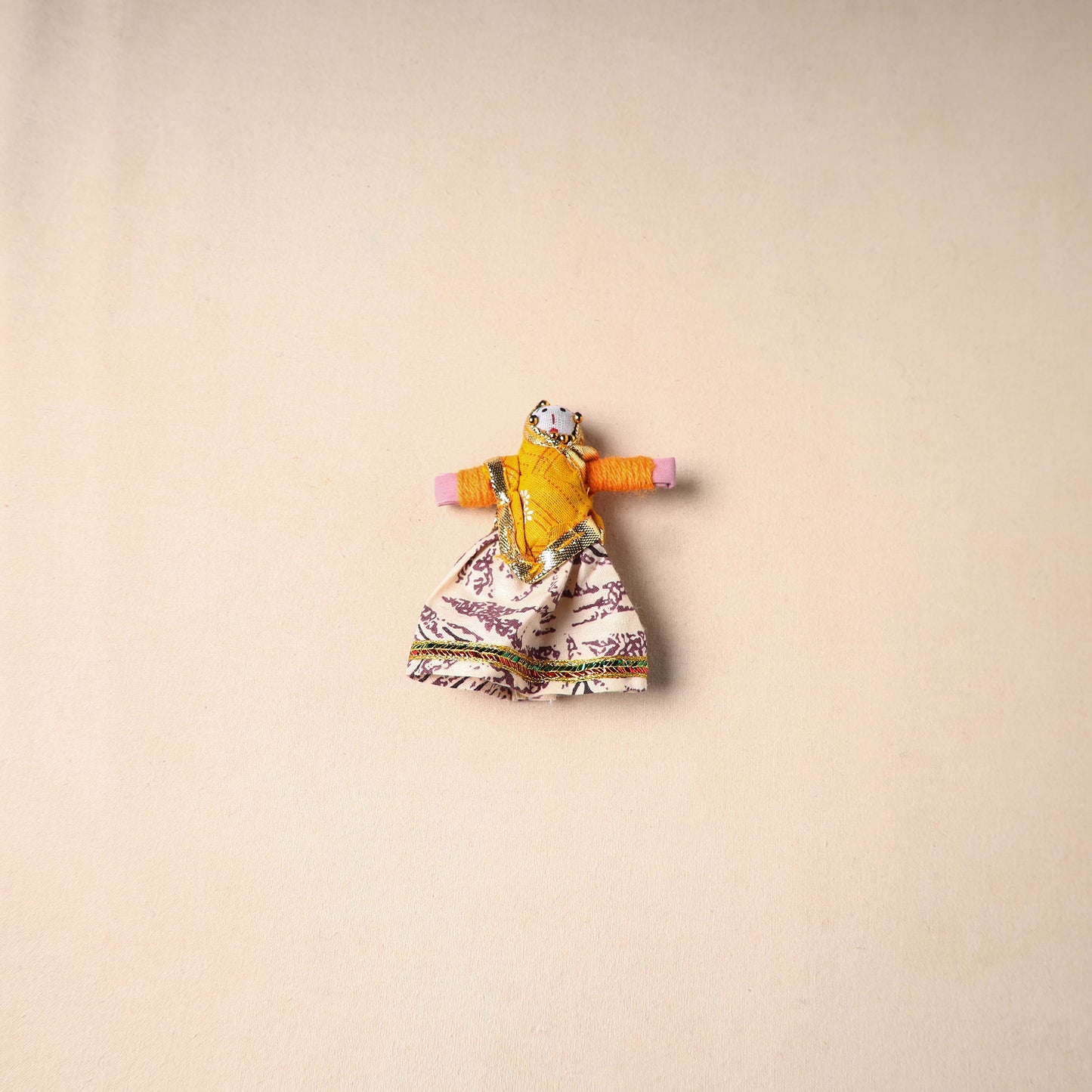 Rajasthani Puppet Couple Handmade Magnet (Set of 2) 40