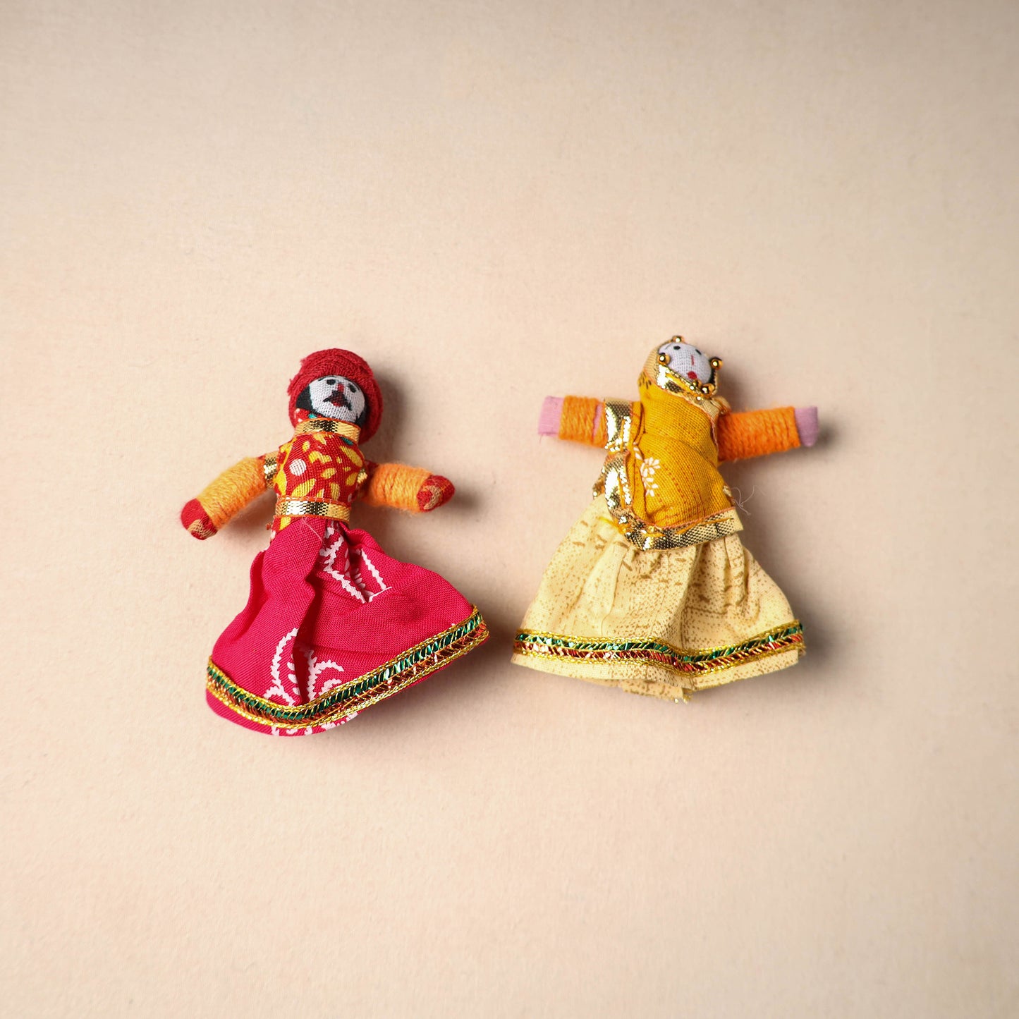 Rajasthani Puppet Couple Handmade Magnet (Set of 2) 41