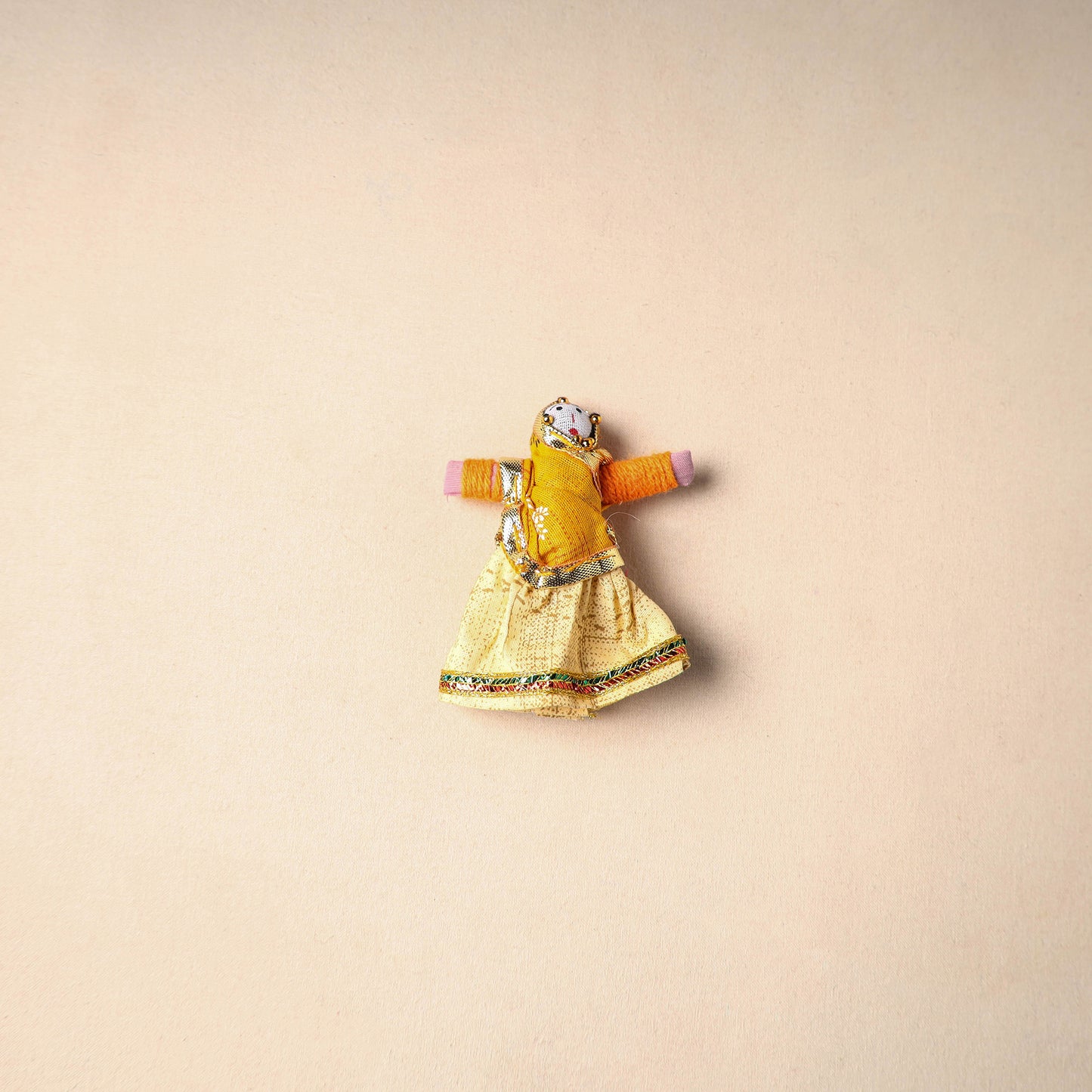 Rajasthani Puppet Couple Handmade Magnet (Set of 2) 41