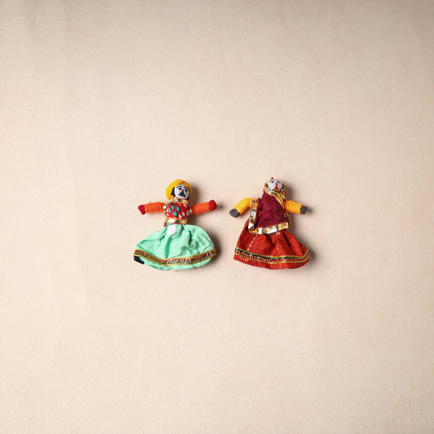 Rajasthani Puppet Couple Handmade Magnet (Set of 2) 50