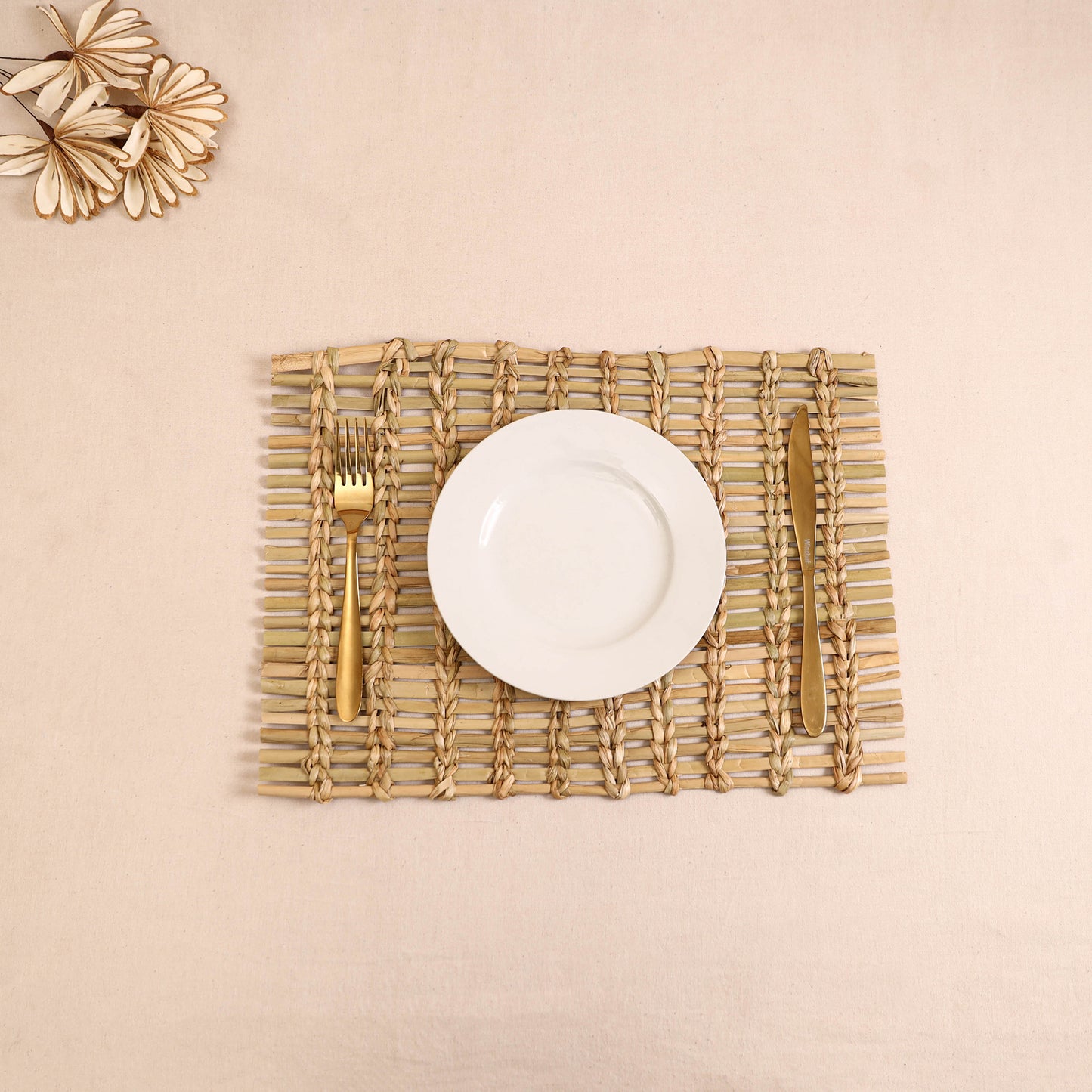 Greenkraft Handcrafted Natural Grass Dining Table Mat (16 x 12 in) 05
