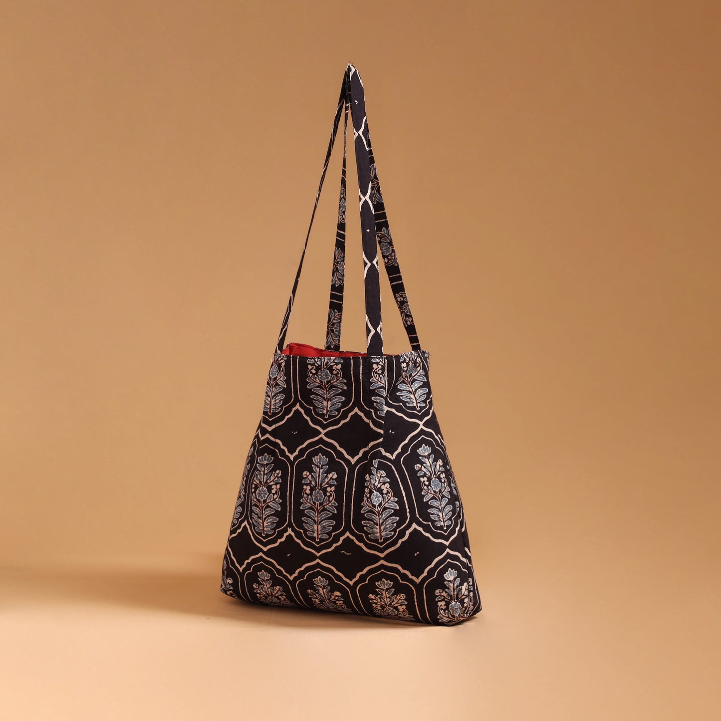 Handcrafted Fabric Jhola Bag 02