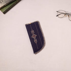 Tribal Hand Embroidered Jute Spectacle Pouch  11