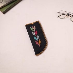 Tribal Hand Embroidered Jute Spectacle Pouch  12