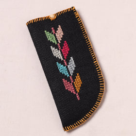 Tribal Hand Embroidered Jute Spectacle Pouch  12