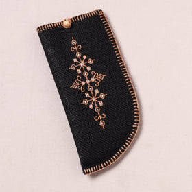 Tribal Hand Embroidered Jute Spectacle Pouch  13