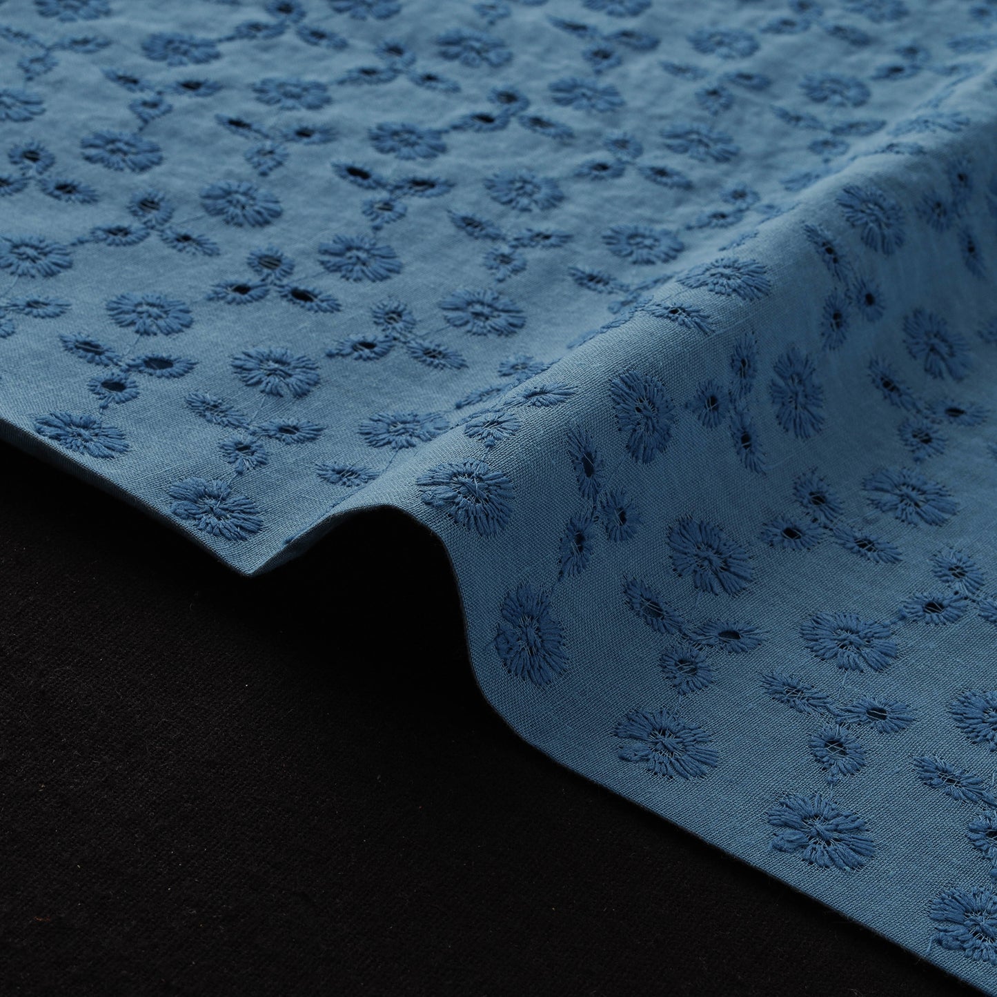 Floral Embroidered Cotton Hakoba Fabric 08
