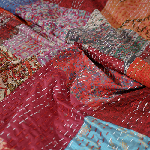 khambadiya  quilt / blanket