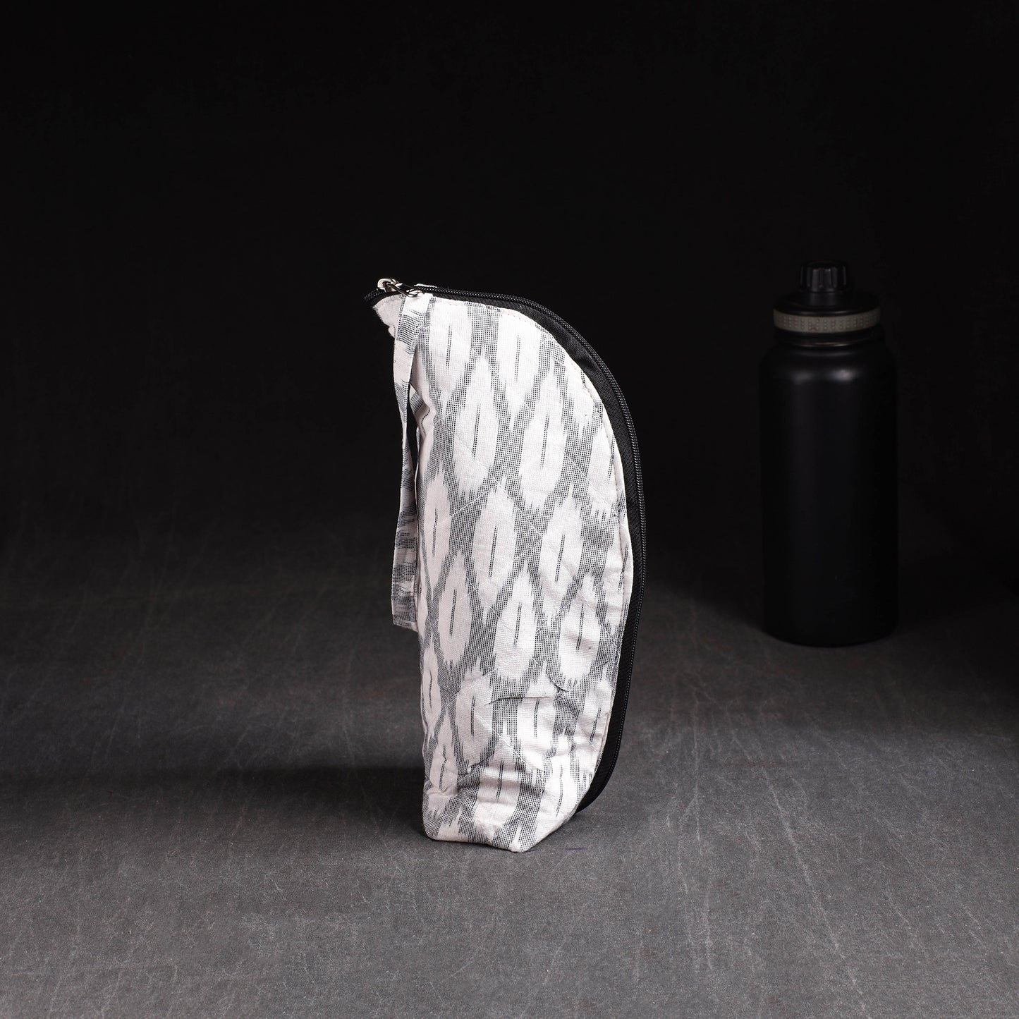 Handmade 1L Water Bottle Cover with Zipper 01