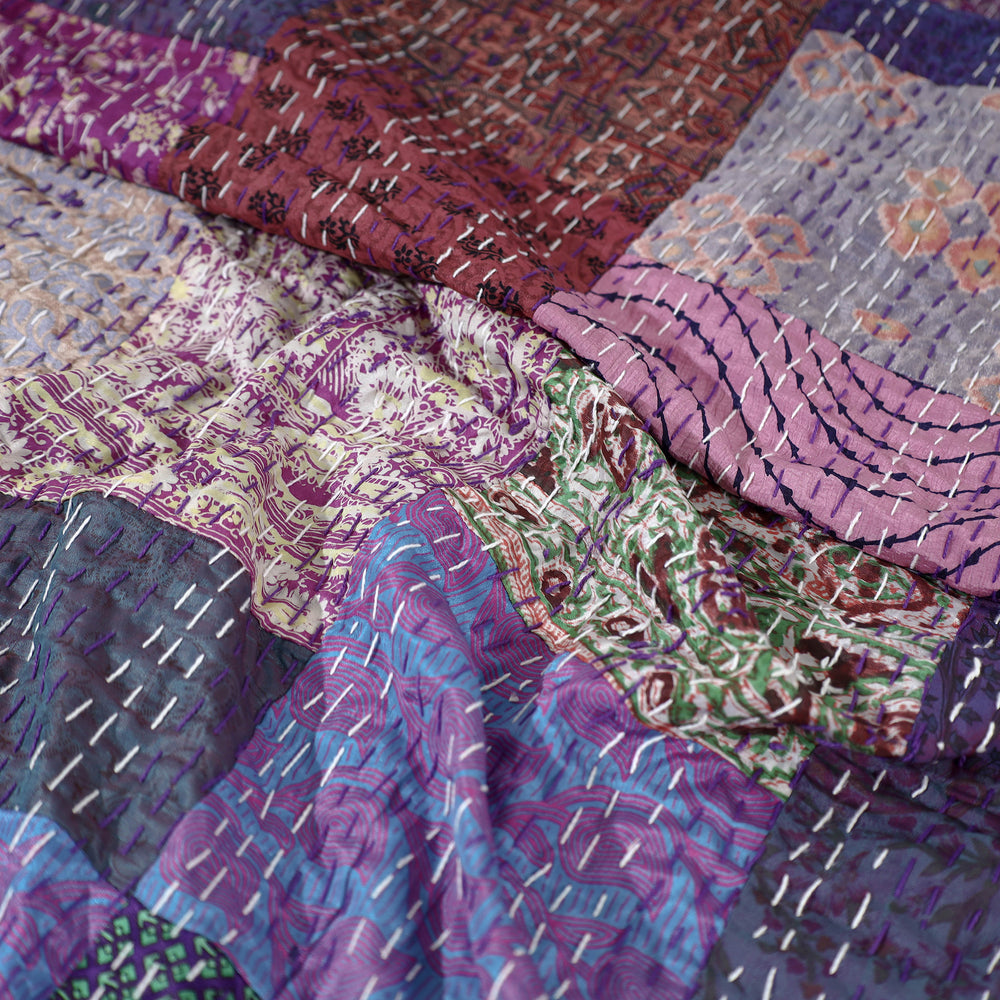 khambadiya  quilt / blanket