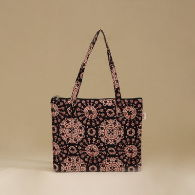 Handcrafted Cotton Quilted Handbag 09